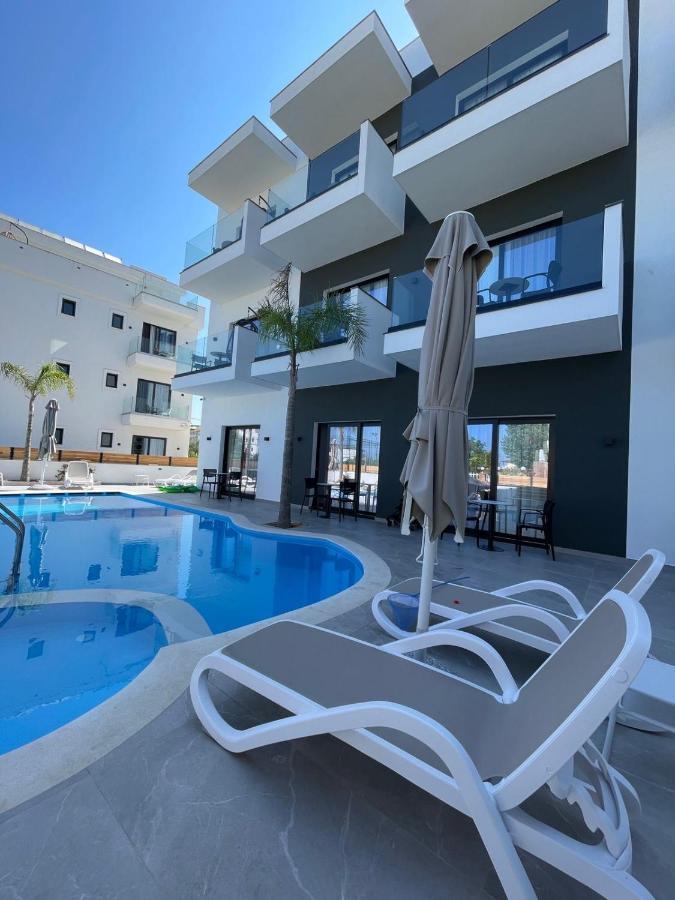 Absolute Hotel Ksamil Exterior photo
