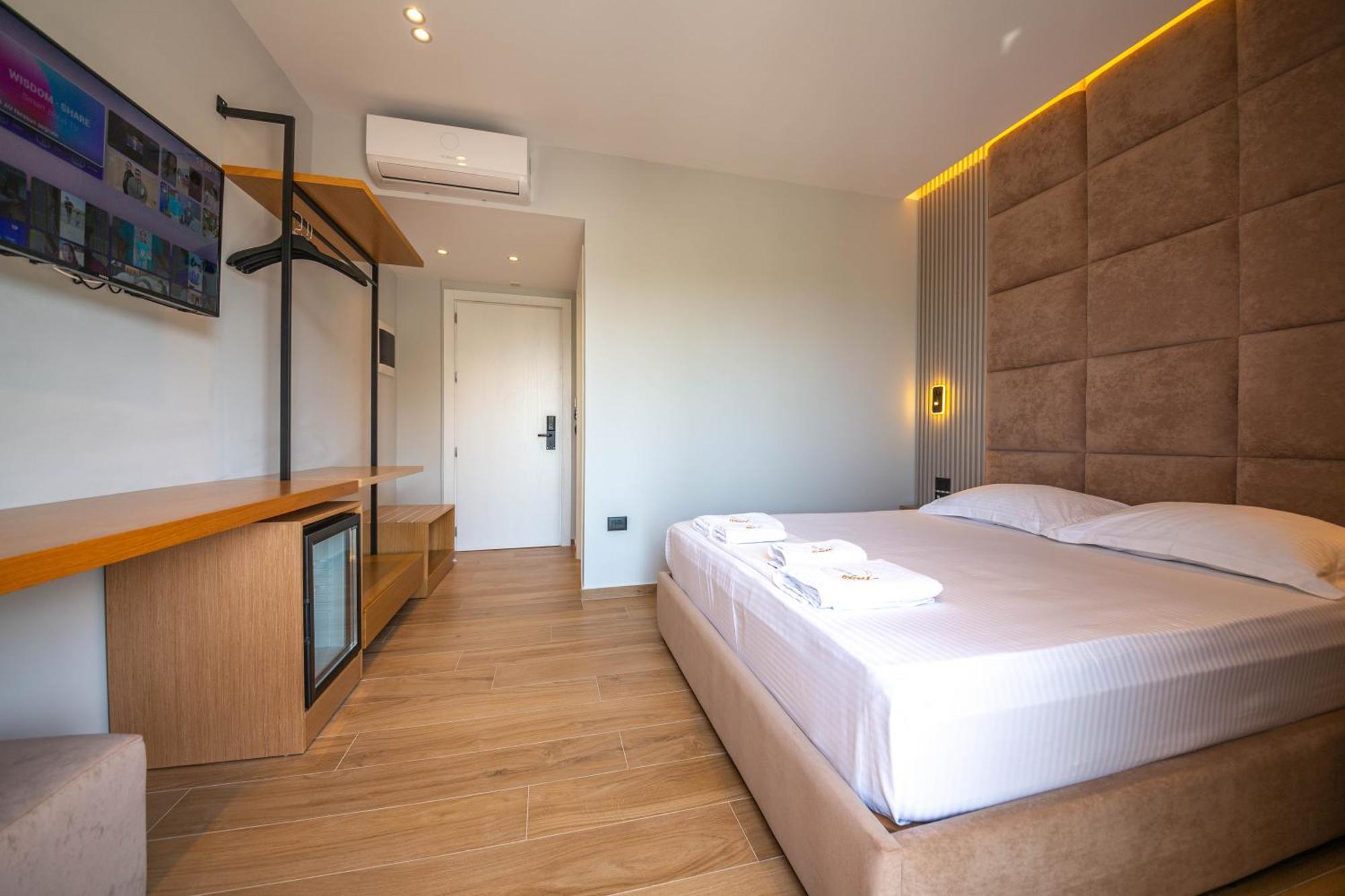 Absolute Hotel Ksamil Exterior photo