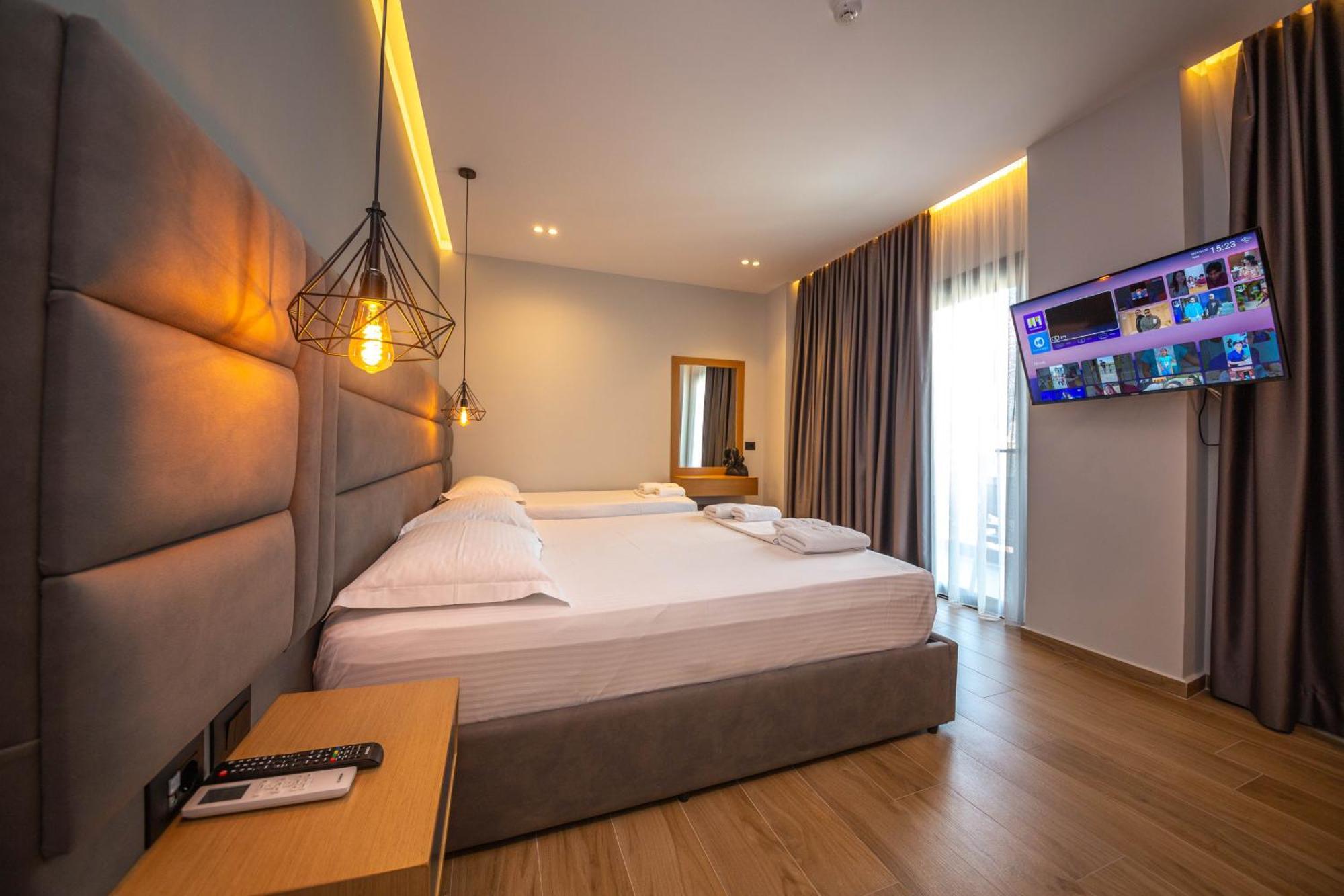 Absolute Hotel Ksamil Exterior photo