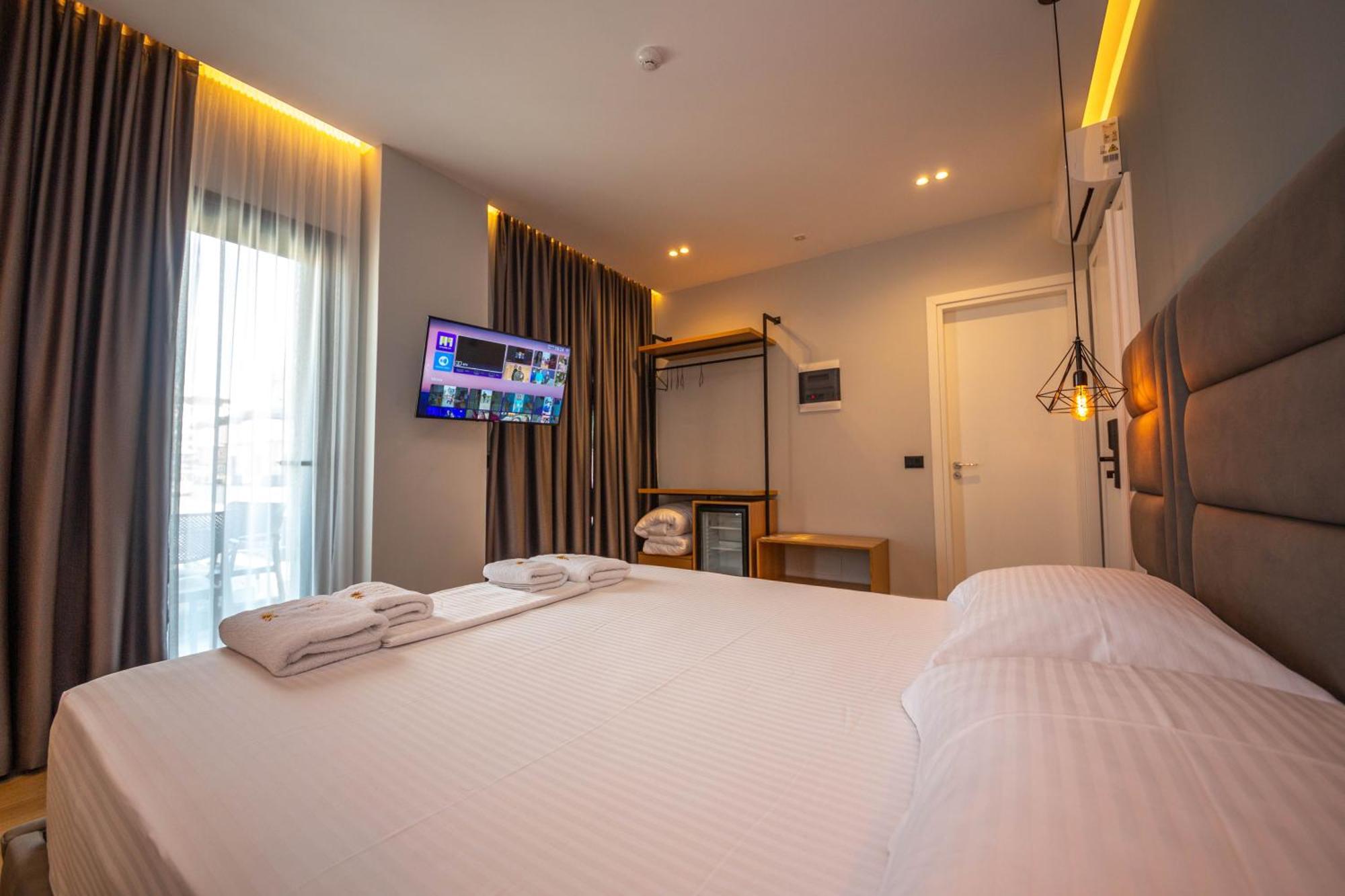Absolute Hotel Ksamil Exterior photo